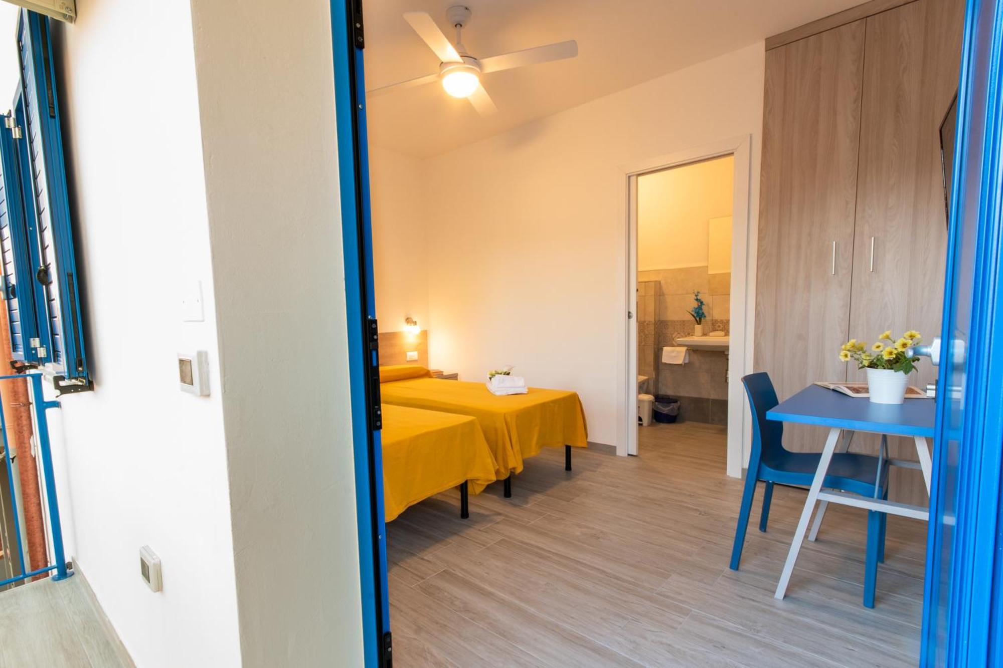 Bed & Blu Hotel La Caletta Eksteriør billede